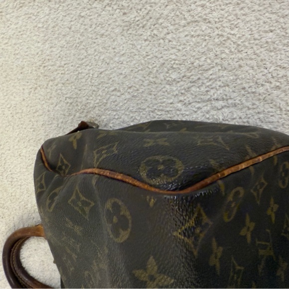 Authentic Louis Vuitton Monogram Canvas Handbag speedy 35 - Picture 11 of 16